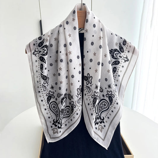 Foulard Carré Femme motif Paisley Blanc