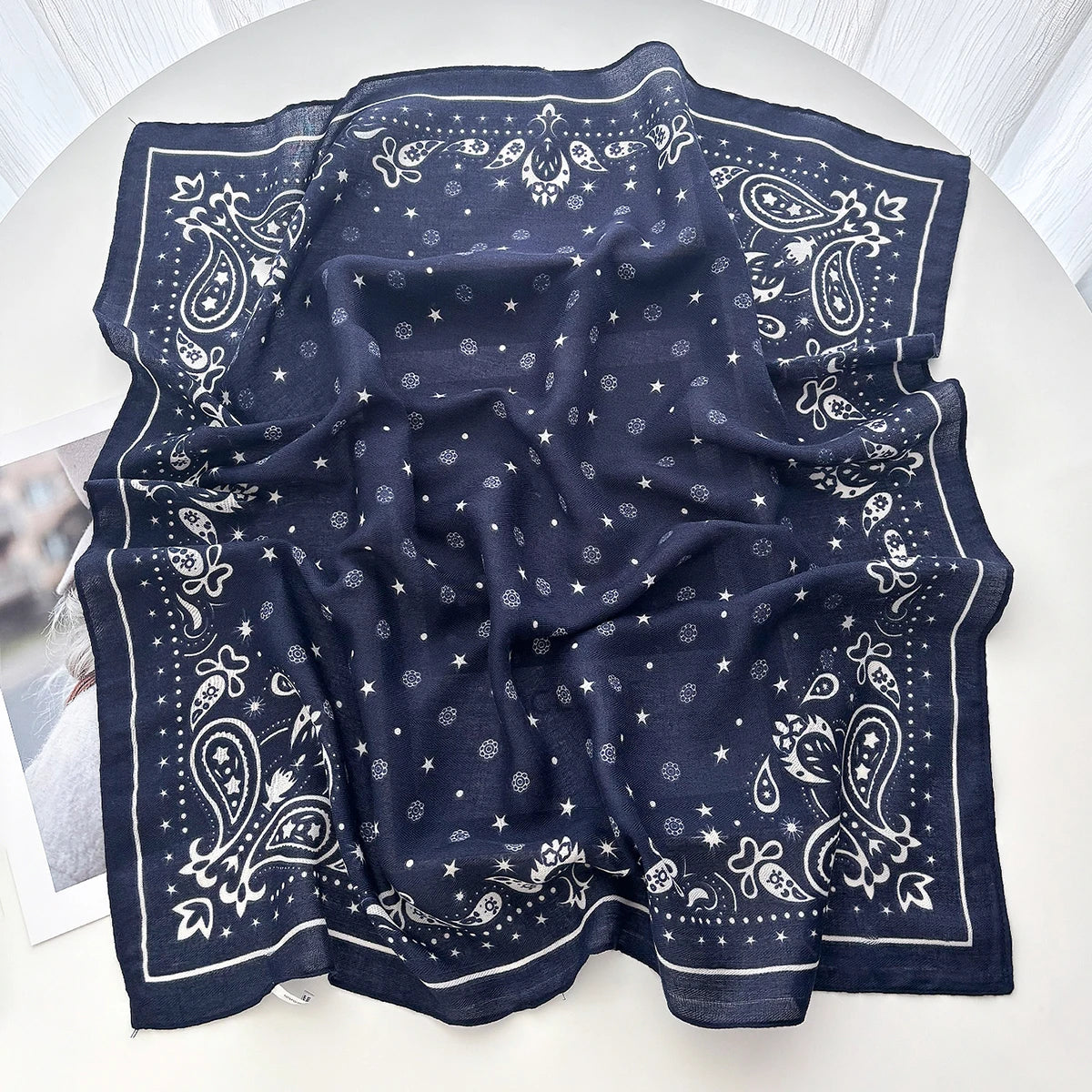 Foulard Carré Femme motif Paisley Bleu