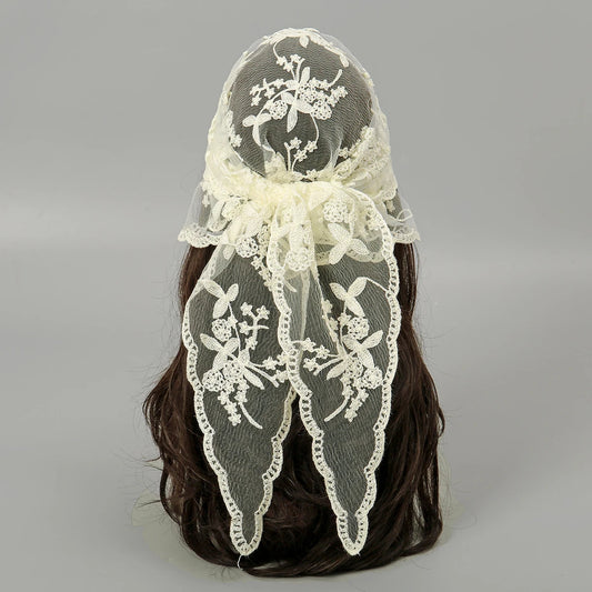 Foulard Dentelle Écru forme Triangle