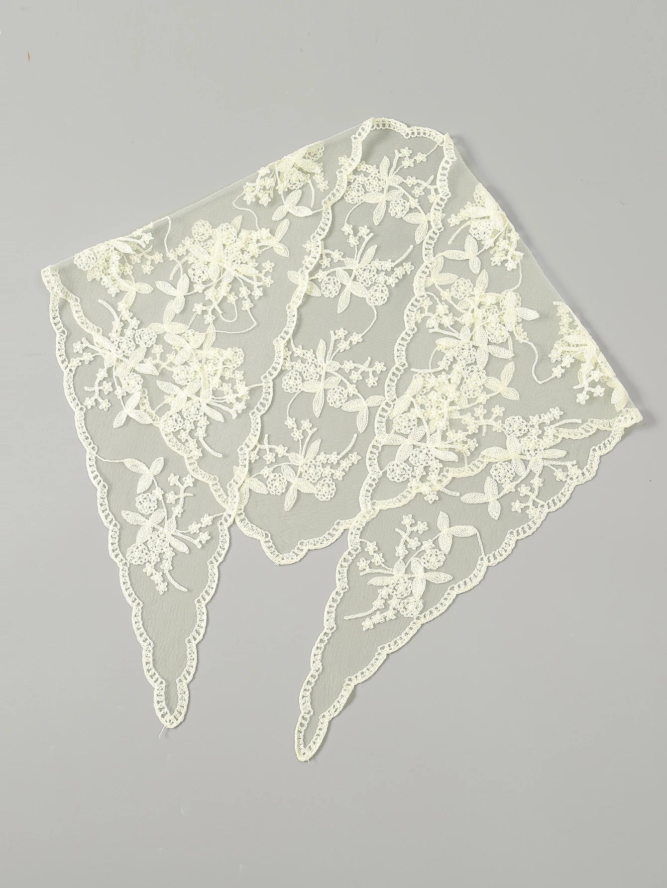 Foulard Dentelle Écru forme Triangle