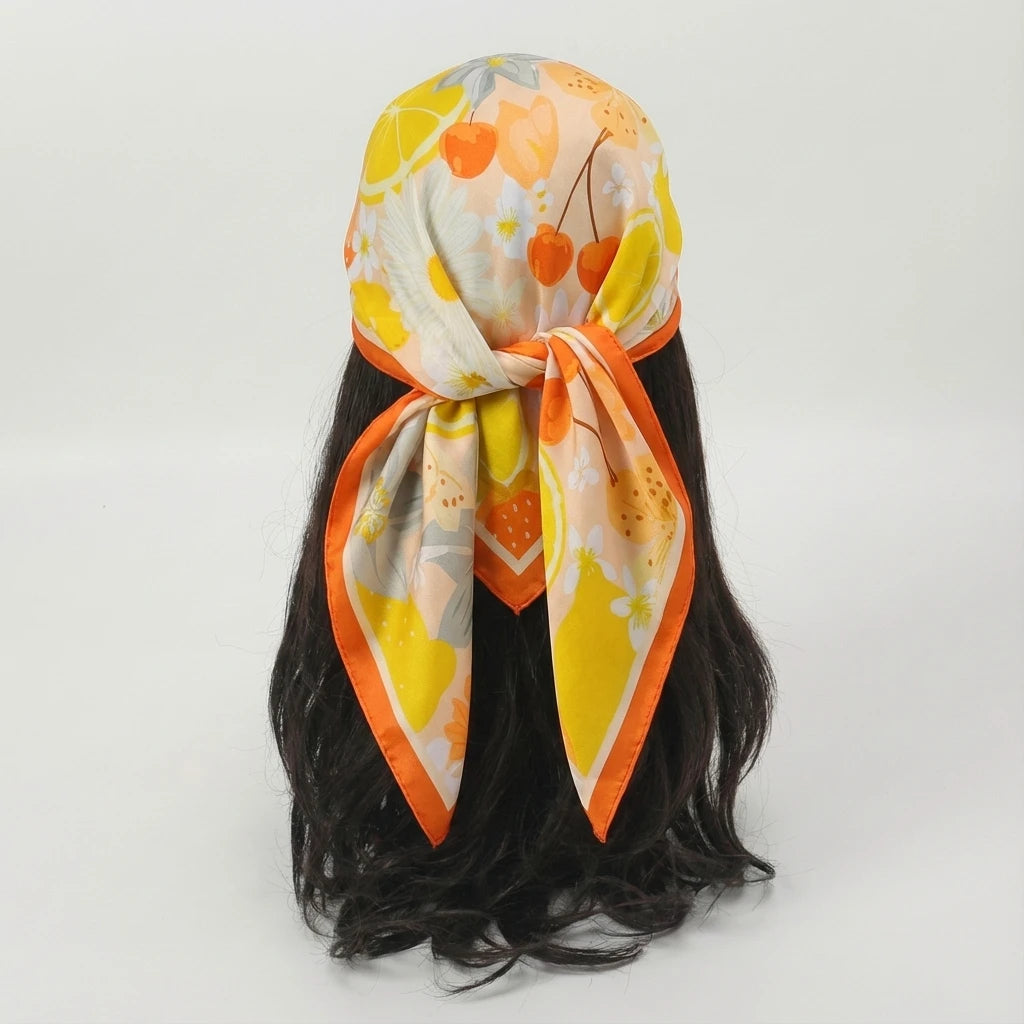 Foulard Jaune et Orange motif Fleuri et Agrumes Carré en Soie