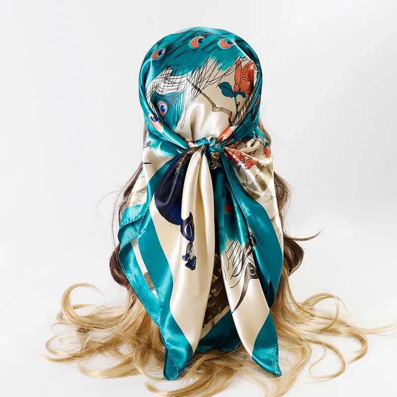 Foulard Paon Bleu Carré en Soie