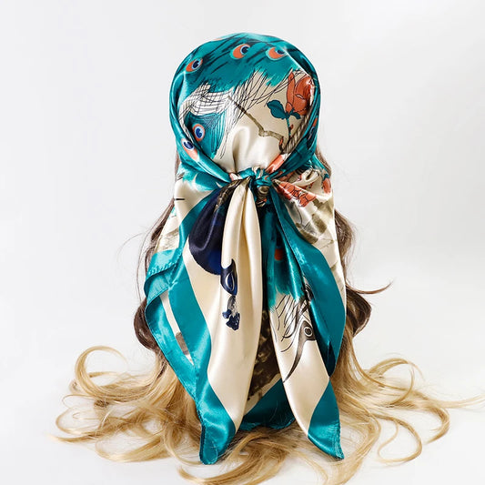 Foulard Paon Bleu Carré en Soie