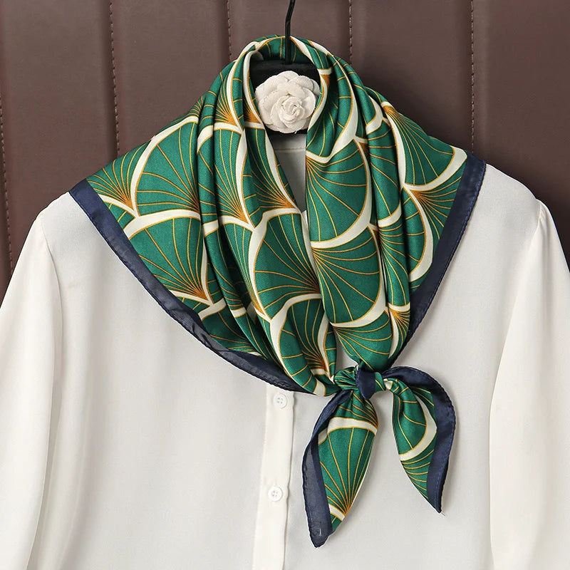 Foulard Paon Carré en Soie