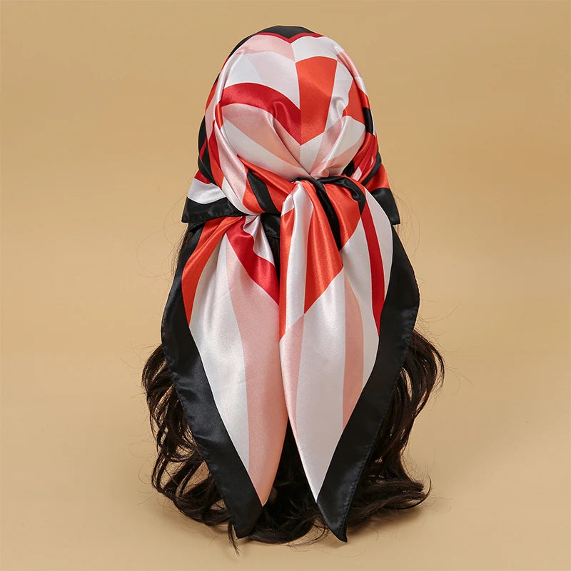 Foulard Rose et Rouge Géométrique Carré en Soie