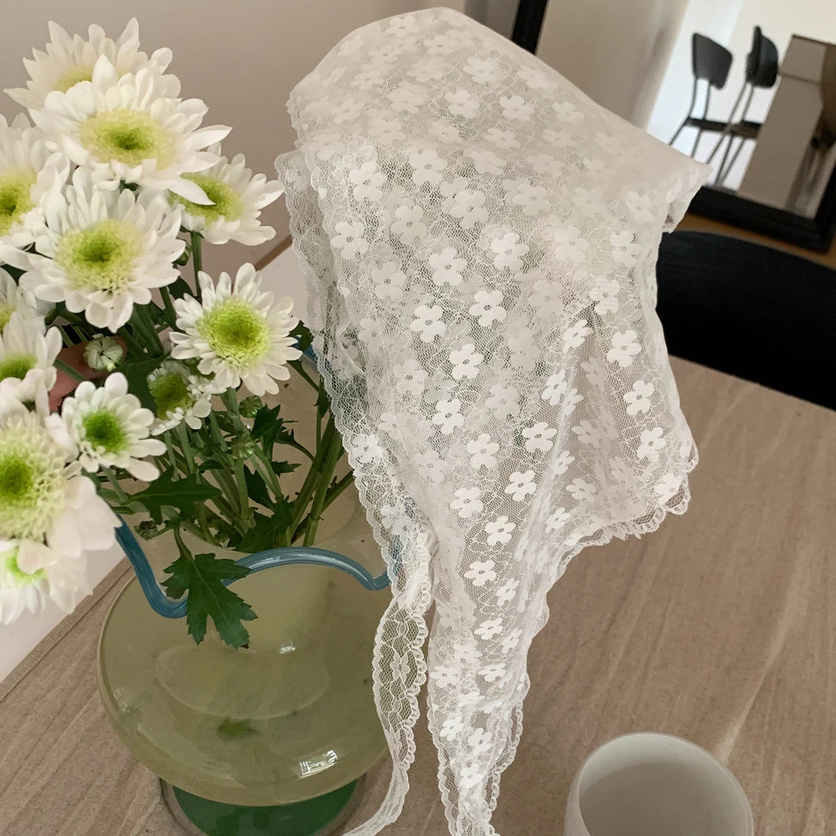Foulard Triangulaire en Dentelle à fleurs