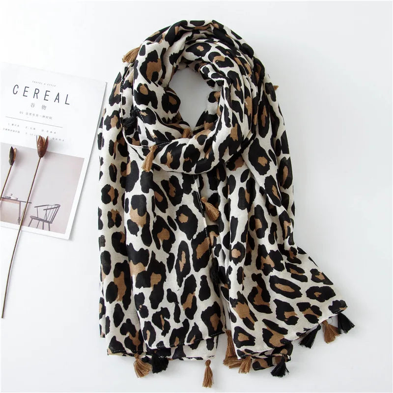 Foulard motif Léopard et Blanc Lin de Coton